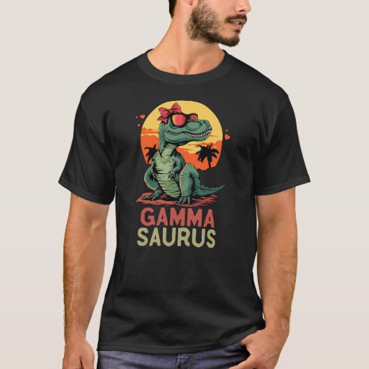 GammaSaurus Dino Dinosaur Gamma-Saurus T-Rex Funny Tシャツ (正面)