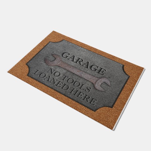 Garage No Tools Loaned Here Funny ドアマット (アングル)