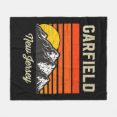 Garfield New Jersey Hometown City State USA   フリースブランケット (正面(横))