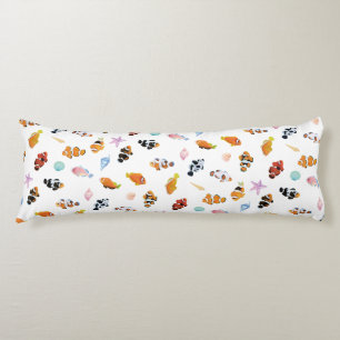 Gathering of Clownfish Ocean Art Design ボディピロー