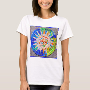 Gaudiの詳細の青 Tシャツ
