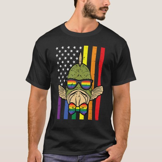 Gay Pride Fish US Rainbow Flag Lgbt Patriotic Men Tシャツ (正面)