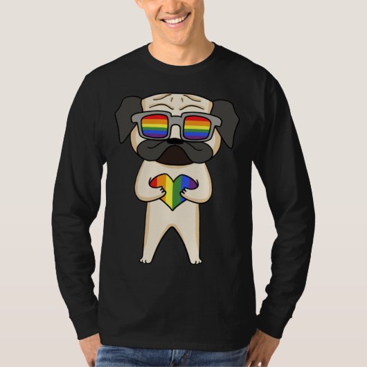 Gay Pride LGBT Rainbow  Dog Breed Pug  LGBT Heart Tシャツ (正面)