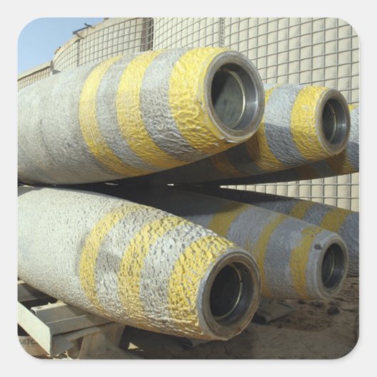 GBU-12爆弾6個がラックに入っている スクエアシール (正面)