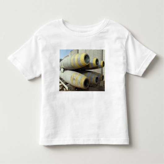 GBU-12爆弾6個がラックに入っている トドラーTシャツ (正面)