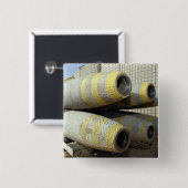 GBU-12爆弾6個がラックに入っている 缶バッジ (正面&裏面)