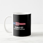 Gbu-57 Bunker Buster American Flag 4th Of July Tan コーヒーマグカップ (左)