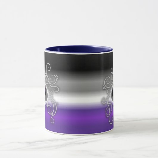 Geebotのエース踏鋤ロゴのプライドの旗のマグ マグカップ (中央)