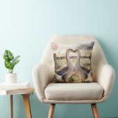 Geese in Love Throw Pillow クッション (椅子)