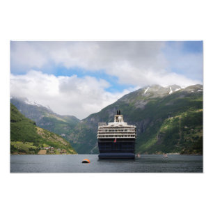Geirangerfjordのクルーズ船フォトプリント フォトプリント