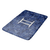 Gemini Sign on Navy Blue Digital Camouflage バスマット (アングル)