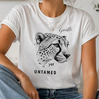 Gentle Yet Untamed Cheetah Minimalist Wild Animal  Tシャツ