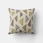 Geo Triangles Warm Neutral装飾用クッション クッション (裏面)