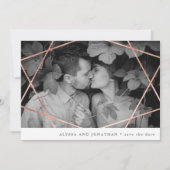 Geo Wedding | 偽銅色のジオメトリックデザインの写真付き結婚式前のお知らせカード 招待状 (正面)