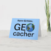 Geocacherの地球のGeocachingのハッピーバースデーの挨拶 カード (正面)