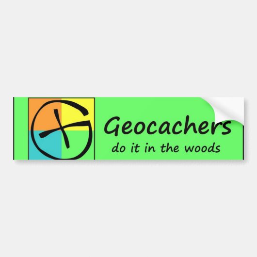 Geocachersは森のそれをします バンパーステッカー (正面)