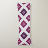 Geometric Ethnic Pattern Body Pillow – Burgundy Re ボディピロー (正面縦)