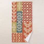 Geometric patchwork ornamental ethnic pattern バスタオル (バスタオル)