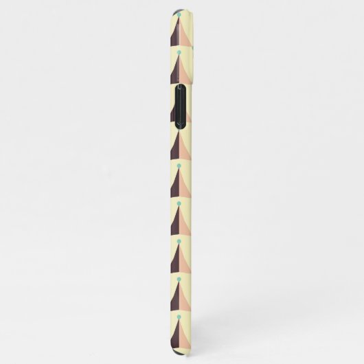 Geometric pattern in retro vibe iPhoneケース (右側)