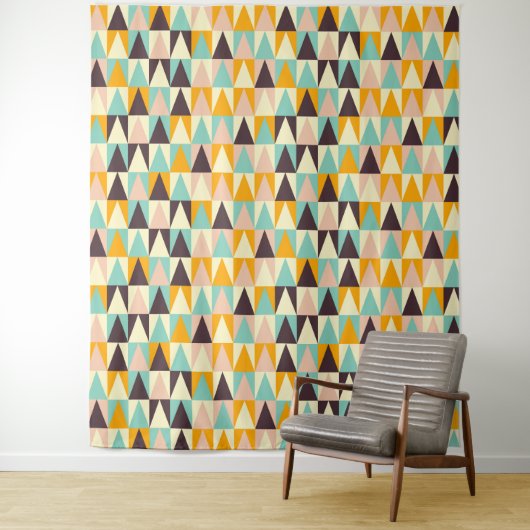 Geometric pattern of multi-colored triangles タペストリー (インサイチュ)