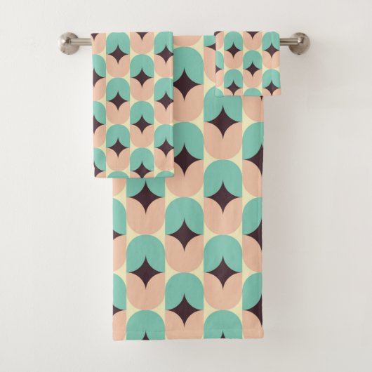 Geometric pattern of teal, beige, and black shapes バスタオルセット (インサイチュ)