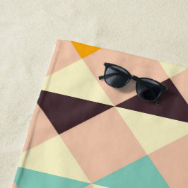 Geometric pattern overlapping diamonds & triangle ビーチタオル