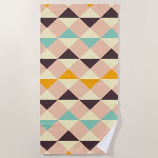 Geometric pattern overlapping diamonds & triangle ビーチタオル (正面)