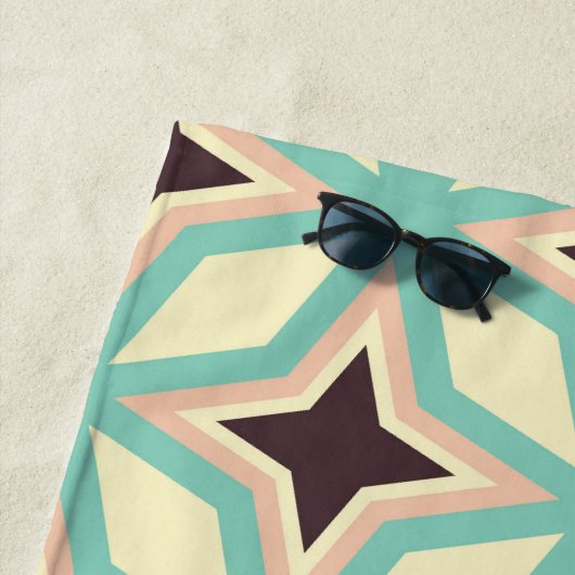 Geometric pattern with alternating dark star shape ビーチタオル (インサイチュ)