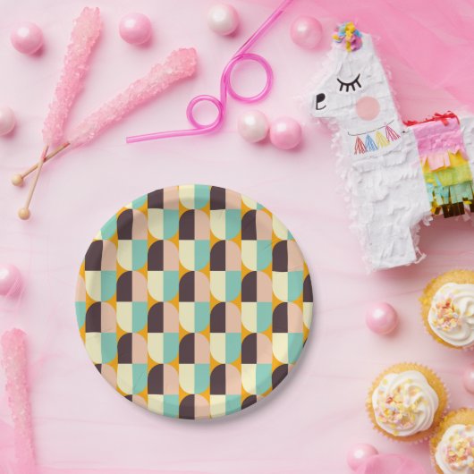 Geometric pattern with overlapping half-circles ペーパープレート (パーティー)