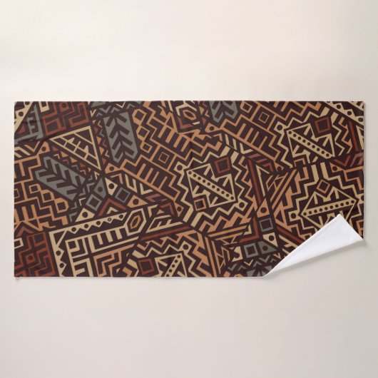 Geometric seamless pattern created in trendy ethni バスタオル (バスタオル)