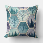 Geometric Winter Forest – Trees in Hexagon クッション (正面)