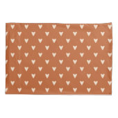 Geometry in Love - cream on red ochre – パターン。 枕カバー (裏面)