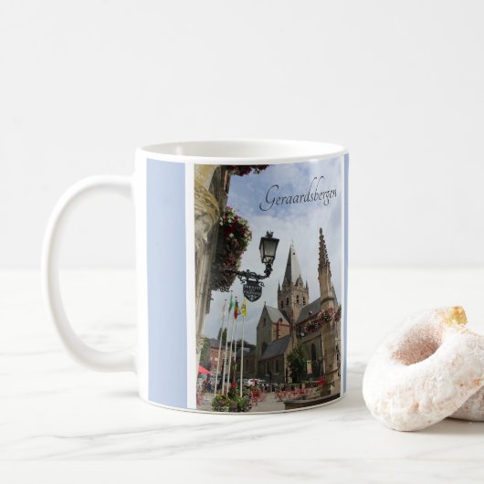 Geraardsbergen、East Flanders、Belgium Souvenir コーヒーマグカップ (ドーナツ)
