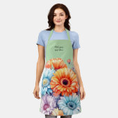 Gerbera flowers custom text green エプロン (着用した状態)