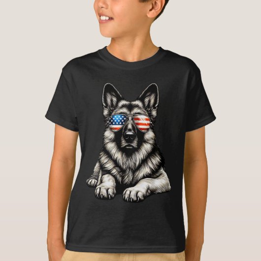 German Shepherd American Flag Sungles Patriotic  Tシャツ (正面)