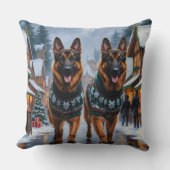 German Shepherd Dogs Christmas Snow Holiday クッション (正面)