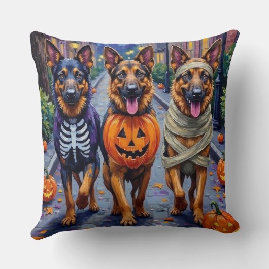 German Shepherd Dogs Trick-or-Treating Halloween クッション (裏面)