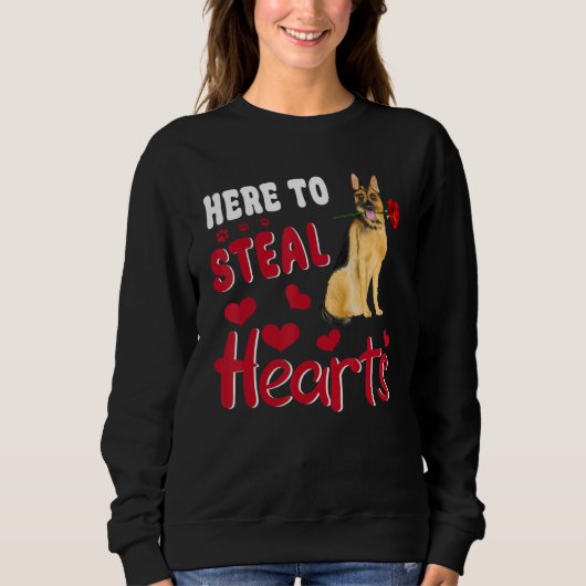 German Shepherd Here To Steal Hearts Dog Valentine スウェットシャツ (正面)