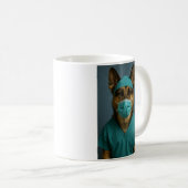 German Shepherd in Scrubs コーヒーマグカップ (正面右)