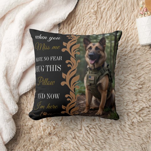 German Shepherd Memorial Hug This Pillow クッション (ブランケット)