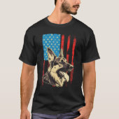 German Shepherd USA American Flag 4th of July Grun Tシャツ (正面)