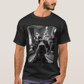 German Shorthaired Pointer Catches Santa On Camera Tシャツ (正面)