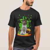 German Shorthaired Pointer Dog Shamrock St Patrick Tシャツ (正面)