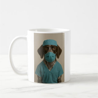 German Shorthaired Pointer in Scrubs コーヒーマグカップ