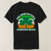 Gerritsen Beach Irish Riviera Funny Shamrock Retro Tシャツ (デザイン正面)