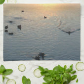 Geschurtuch Sonenuntergeng am See mit Enten キッチンタオル (折り畳み)