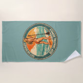 Get On Board SUP Pinup Paddleboard Retro Surf Shop ビーチタオル (正面)