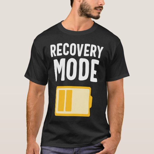 Get Well Soon Recovery Mode is On Post Surgery Tシャツ (正面)