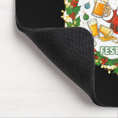 Getting Blotto In Santa's Grotto Drunk Friends Nig マウスパッド (コーナー)