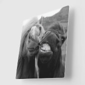 Gettyのイメージ|の微笑の馬 スクエア壁時計 (傾斜)